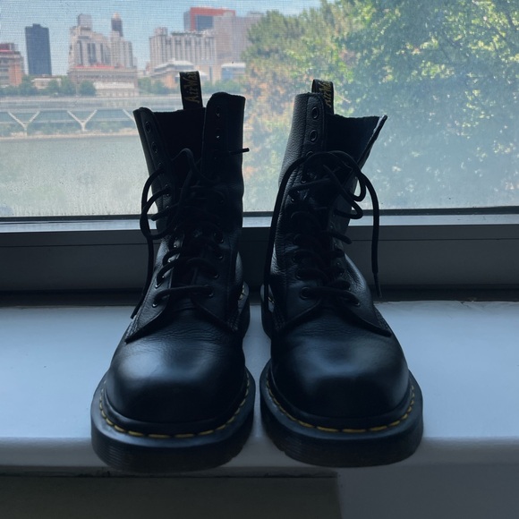 1460 Women Pascal Virginia Leather Boots (Like New) - Picture 1 of 5